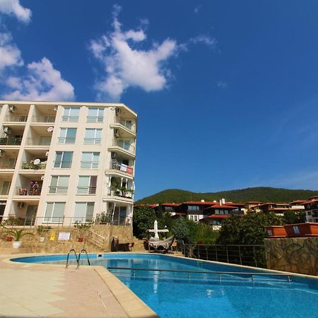 Menada Galateya Apartments Sveti Vlas Exterior foto