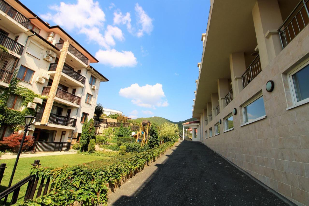 Menada Galateya Apartments Sveti Vlas Exterior foto