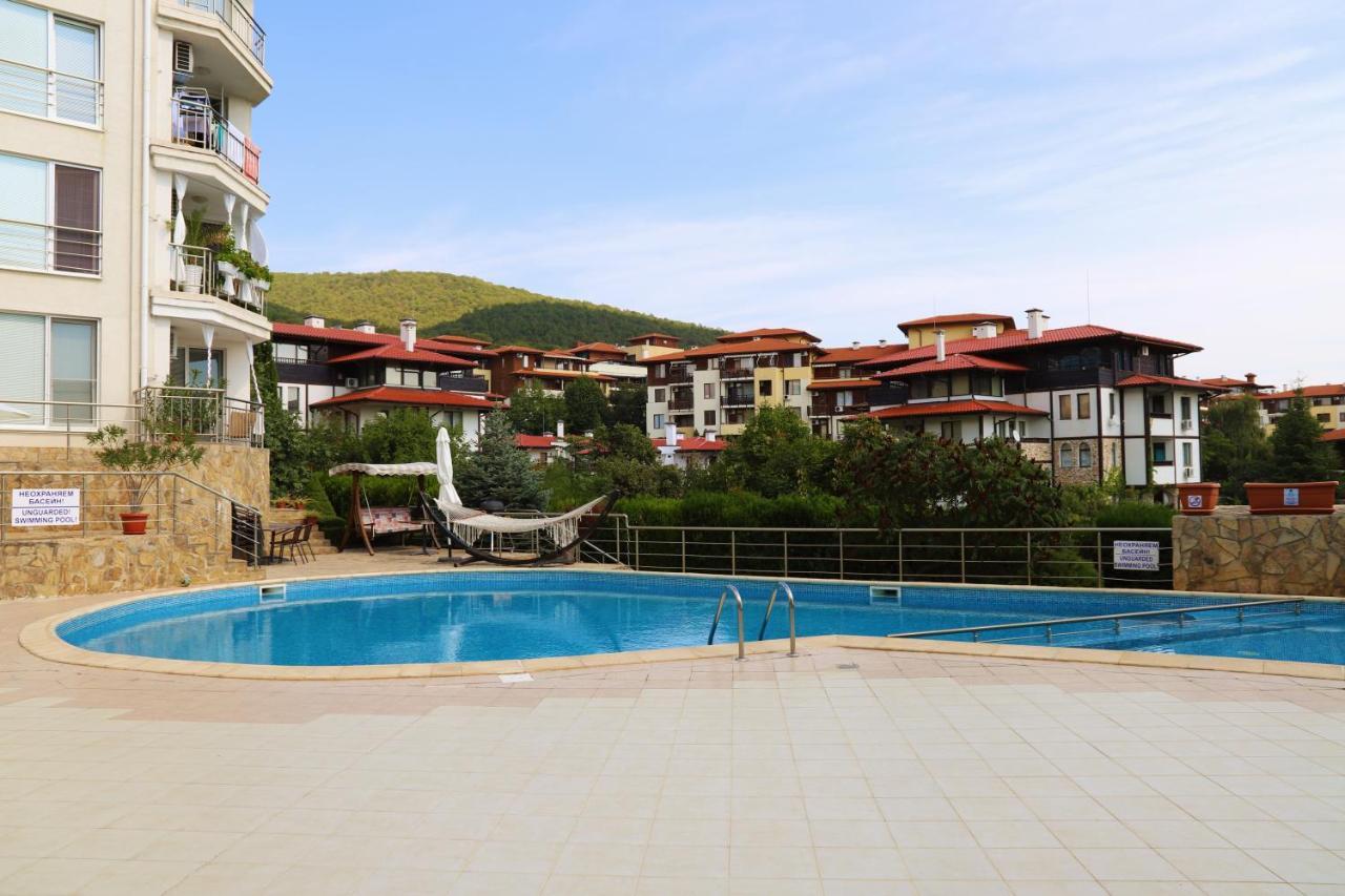 Menada Galateya Apartments Sveti Vlas Exterior foto