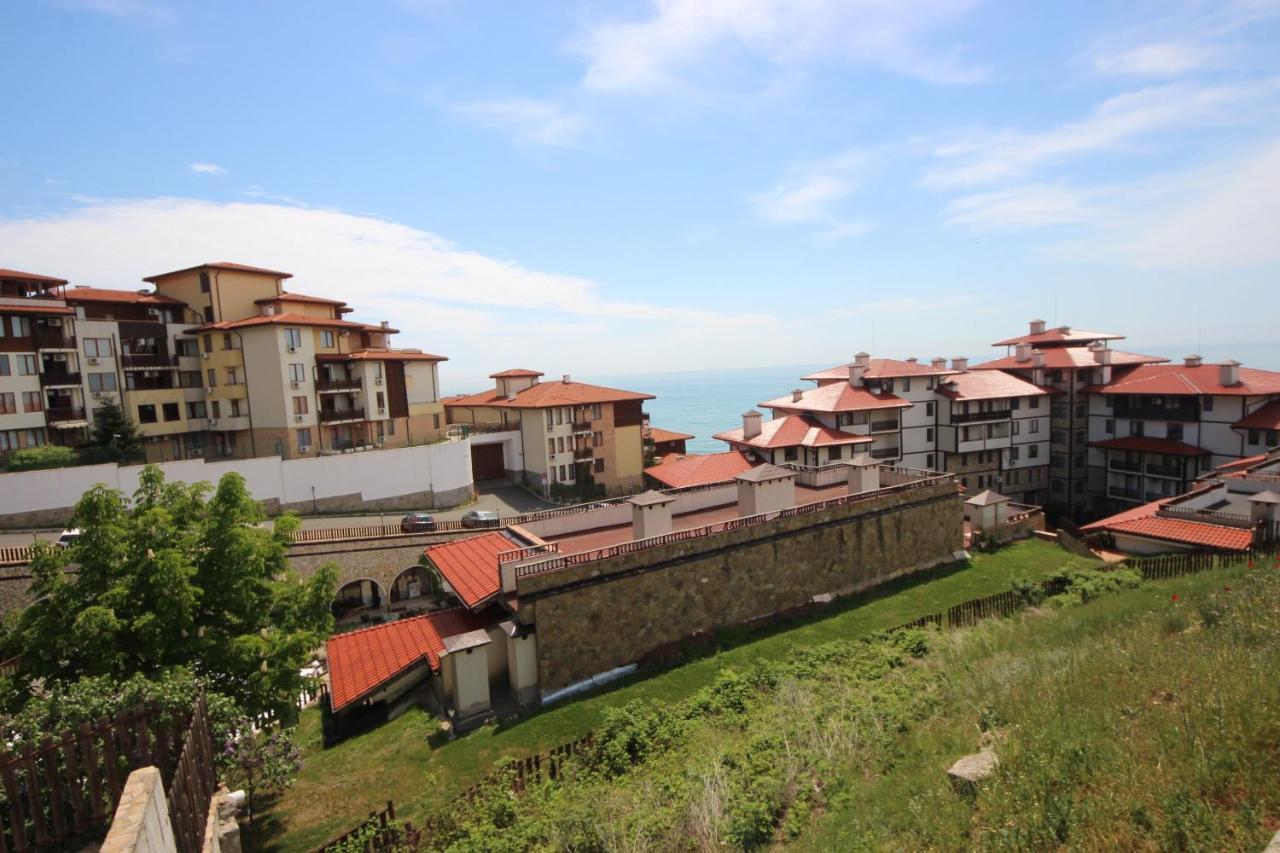 Menada Galateya Apartments Sveti Vlas Exterior foto