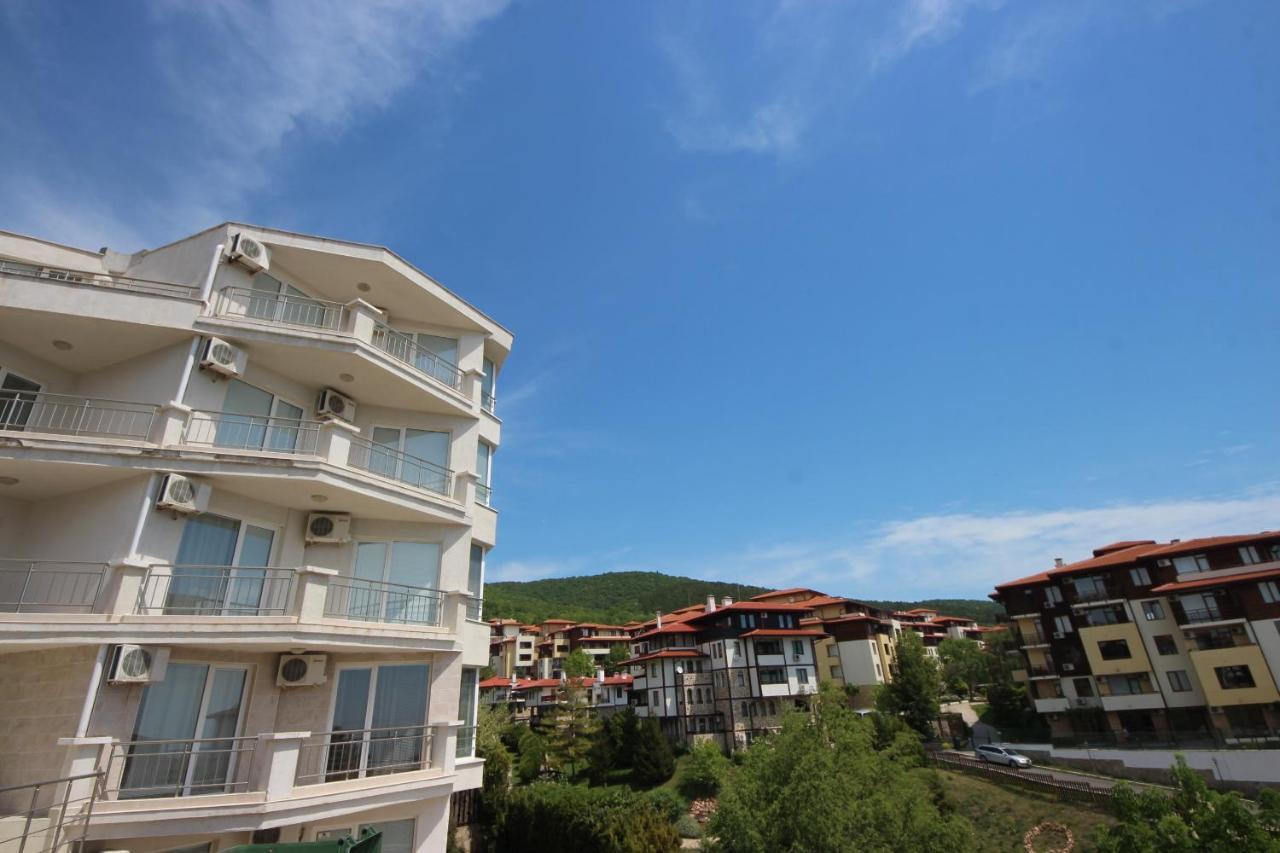 Menada Galateya Apartments Sveti Vlas Exterior foto