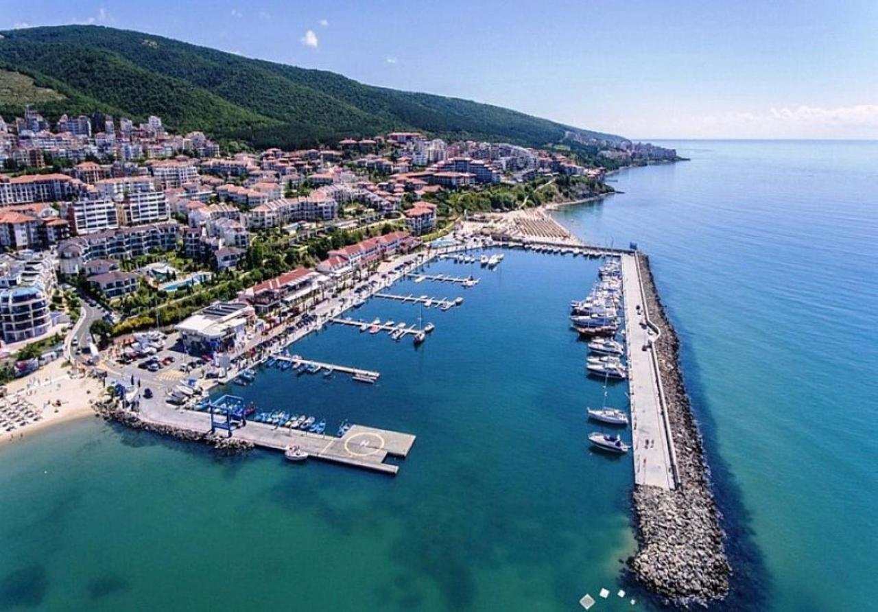 Menada Galateya Apartments Sveti Vlas Exterior foto