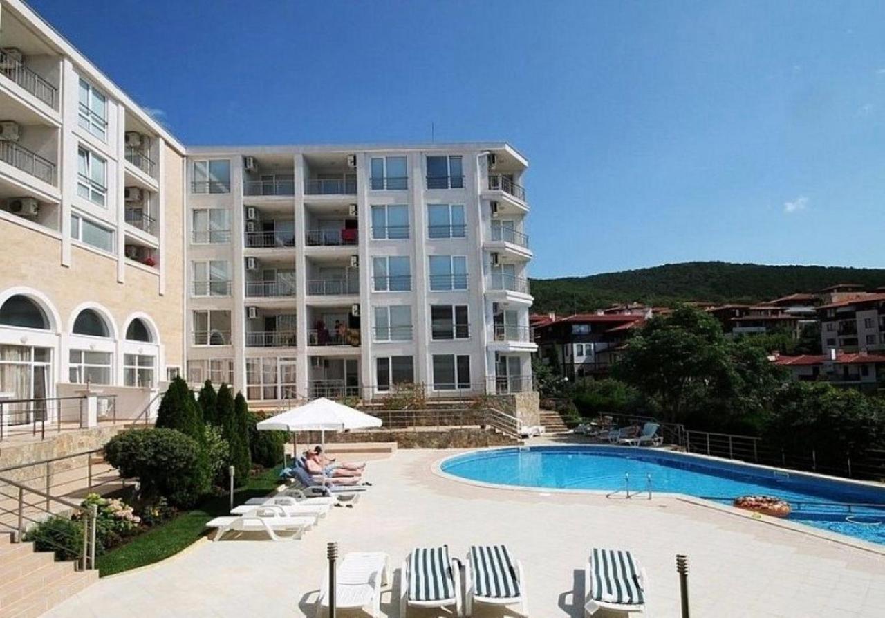 Menada Galateya Apartments Sveti Vlas Exterior foto